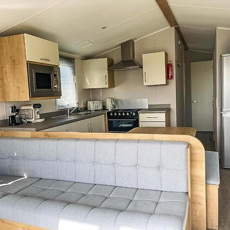 Lovely 8 Berth Caravan For Hire At Barmston Beach Holiday Park Ref 62002O 호텔 Lund 외부 사진