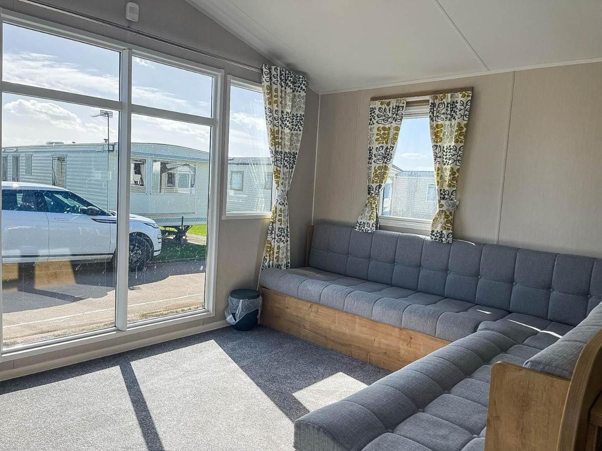 Lovely 8 Berth Caravan For Hire At Barmston Beach Holiday Park Ref 62002O 호텔 Lund 외부 사진
