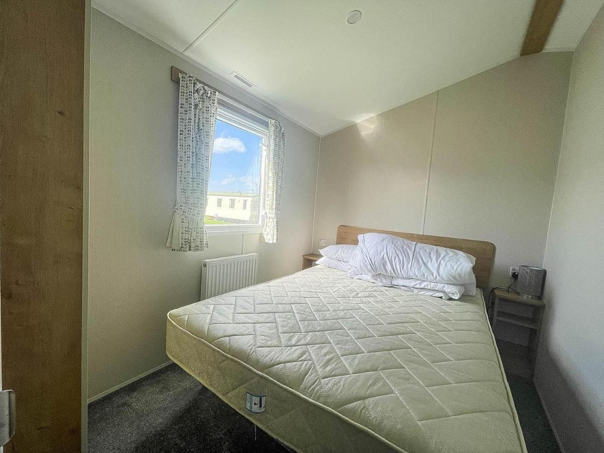 Lovely 8 Berth Caravan For Hire At Barmston Beach Holiday Park Ref 62002O 호텔 Lund 외부 사진