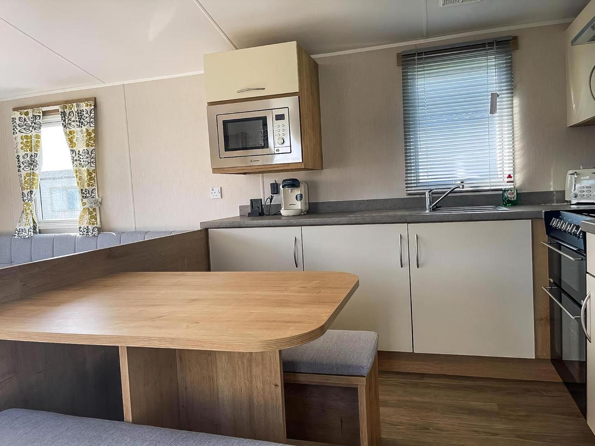 Lovely 8 Berth Caravan For Hire At Barmston Beach Holiday Park Ref 62002O 호텔 Lund 외부 사진